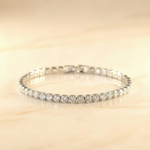 OW Heir Bracelet – Bracelet by Olluwa, 18k gold-plated stainless steel, close-up detail