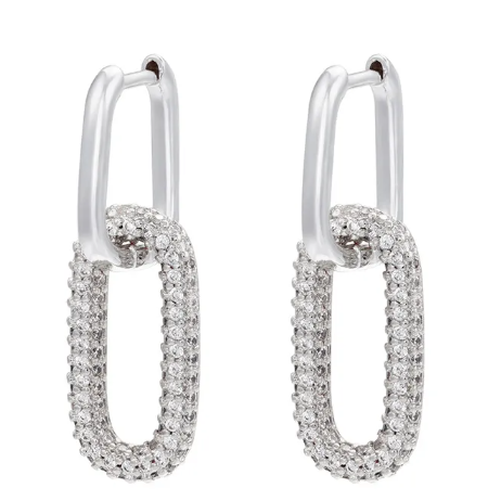 OW Geo Earrings – Earrings by Olluwa, 18k gold-plated stainless steel, close-up detail
