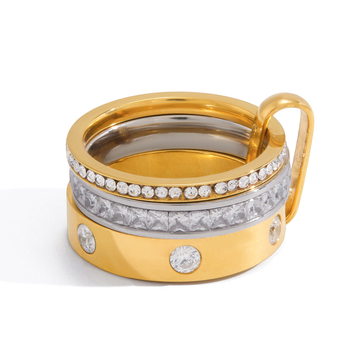 OW Sedition Ring – Ring by Olluwa, 18k gold-plated stainless steel, close-up detail
