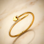 OW Love Bracelet – Bracelet by Olluwa, 18k gold-plated stainless steel, close-up detail