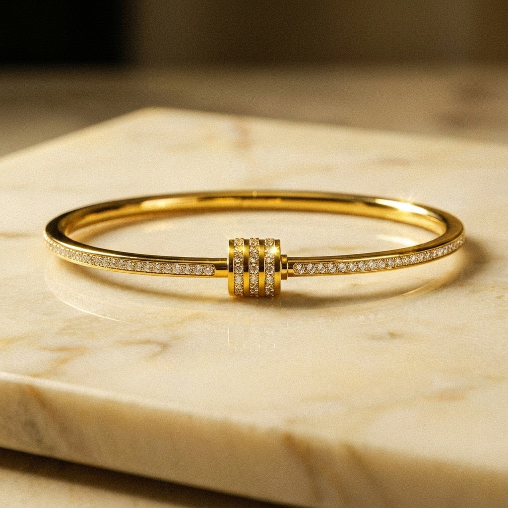 OW Classic Bracelet – Bracelet by Olluwa, 18k gold-plated stainless steel, additional angle