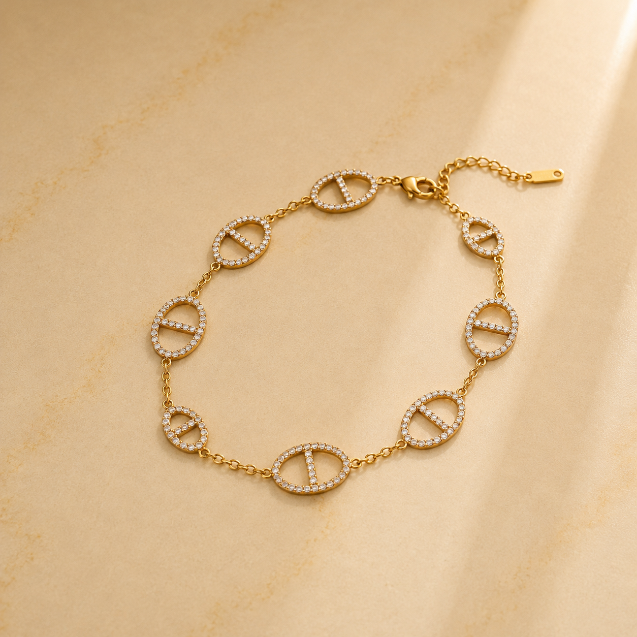 OW Emilia Bracelet – Bracelet by Olluwa, 18k gold-plated stainless steel