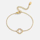 OW Shine Clover Bracelet – Bracelet by Olluwa, 18k gold-plated stainless steel, clasp detail