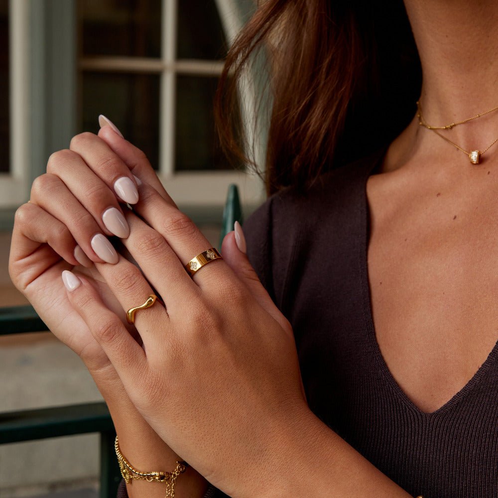 OW Olensya Ring – Ring by Olluwa, 18k gold-plated stainless steel, product flat lay