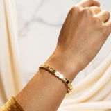 OW Mirae Bracelet – Bracelet by Olluwa, 18k gold-plated stainless steel, close-up detail