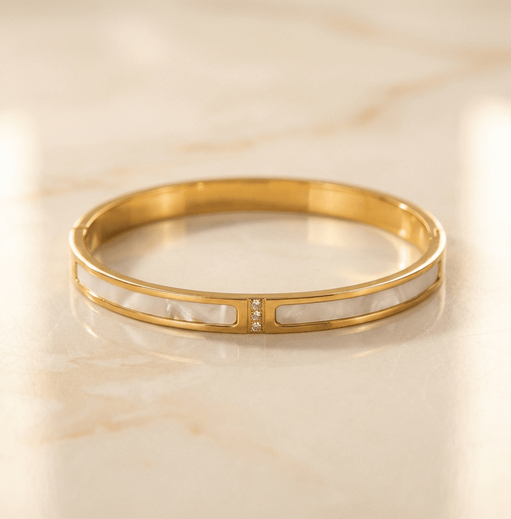 OW White Bracelet – Bracelet by Olluwa, 18k gold-plated stainless steel